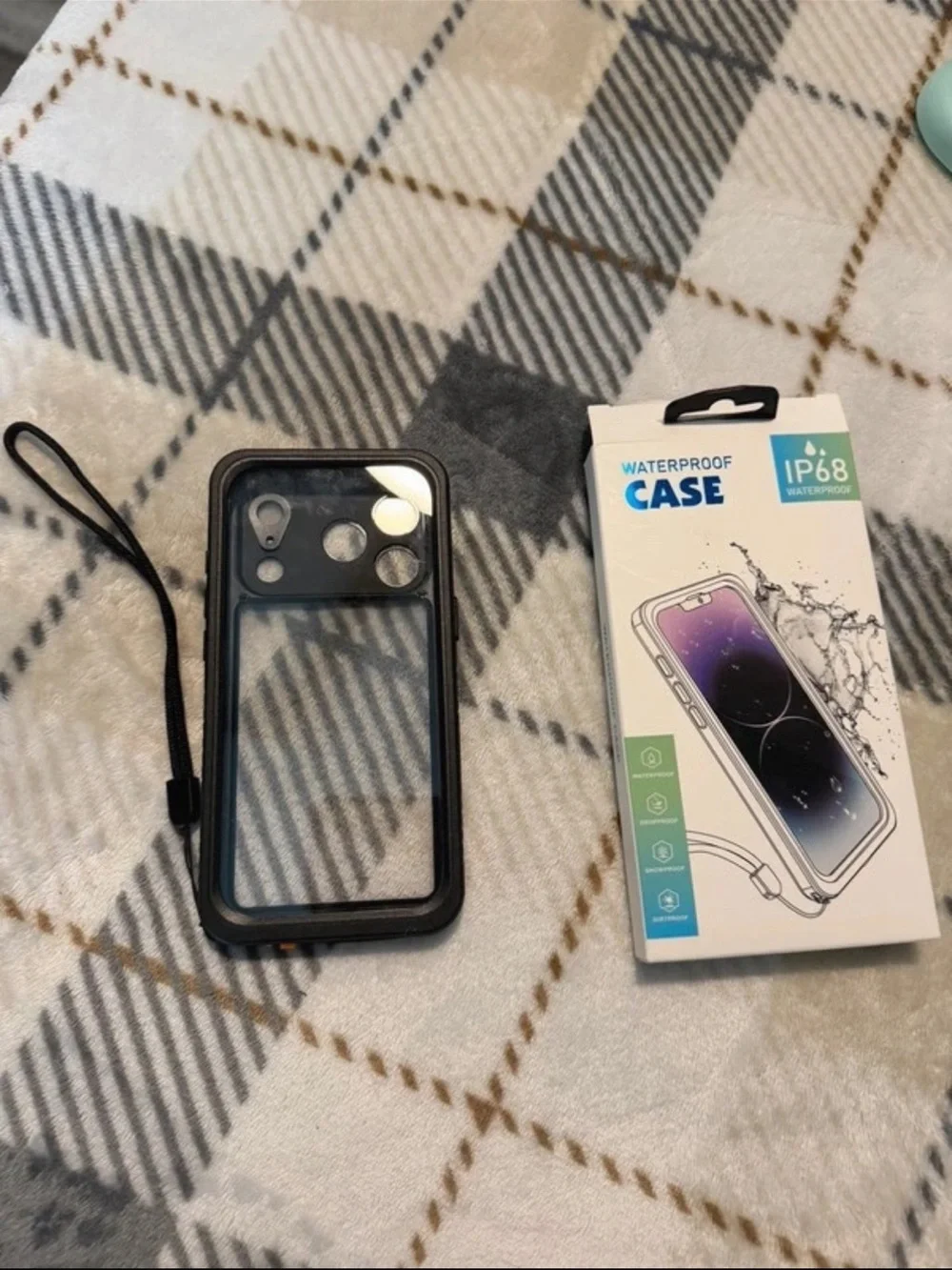 Waterproof Black Phone Case with Lanyard - iPhone 17 pro